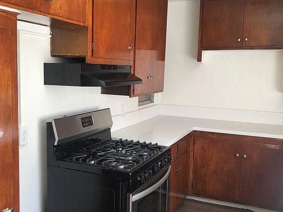 5th image of 862 W 126th St #1