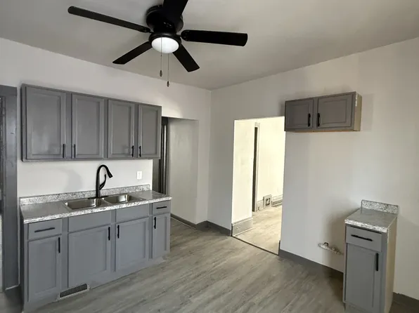 3718 W Garfield Ave, Milwaukee, WI 53208