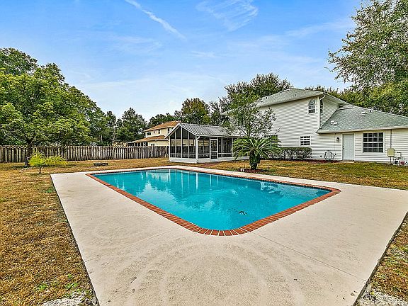 Pool 15x32
Newly refinished