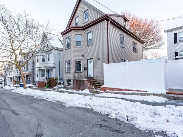 18 Studley St, New Bedford, MA 02740