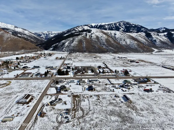 4 Dry Creek Rd, Afton, WY 83110