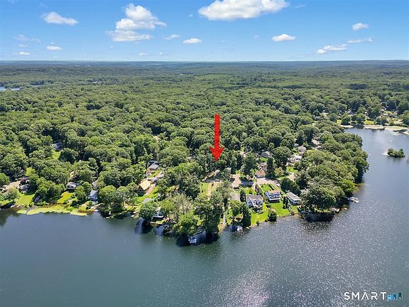 2nd image of 113 Deepwood Drive