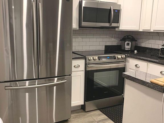 5th image of 8811 Eskridge Ct