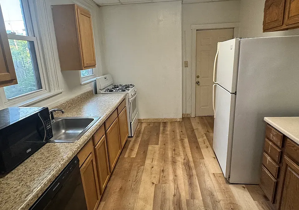34 Miltenberger St