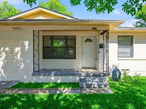 2527 Gross Rd, Dallas, TX 75228