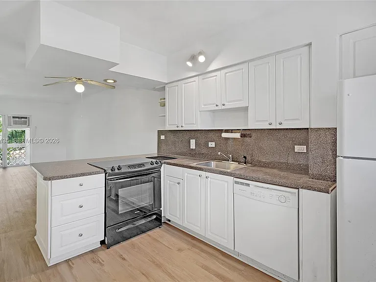 6580 E Santona St #A37 — Photo 2