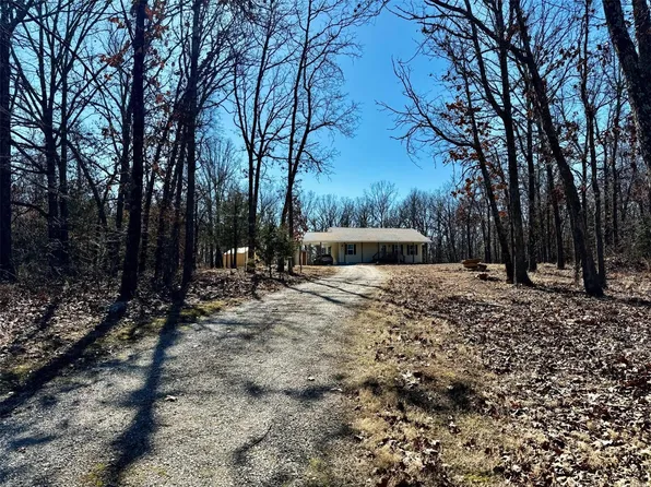 19406 Julie Rd, Lebanon, MO 65536