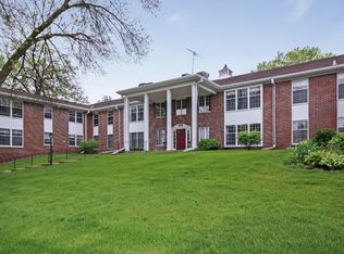 408 3rd St N APT 101, Stillwater, MN 55082