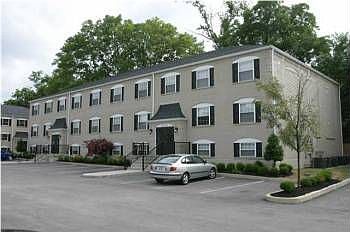 1st image of 220 Middletown Sq