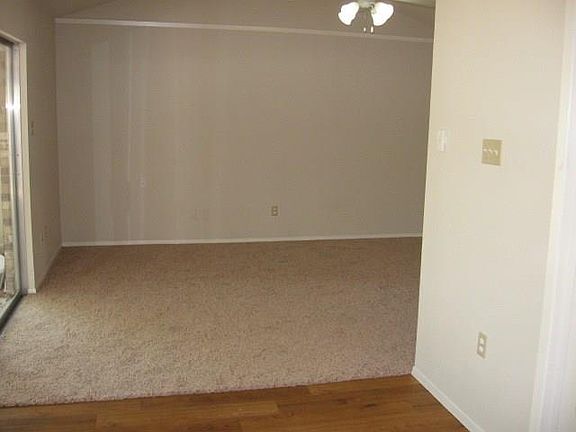 3rd image of 2106 Scarlet Oaks Dr
