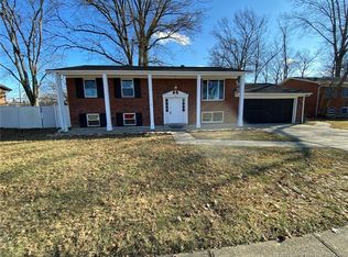 938 Parkwood Dr, Clarksville, IN