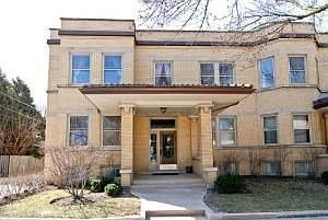 1st image of 119 B Pleasant St Oak Park Il #60302