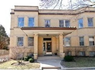 119 Pleasant St, Oak Park, IL 60302