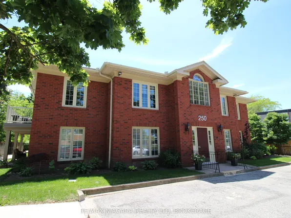 250 Linwell Rd #202, Saint Catharines, ON L2N 1S2