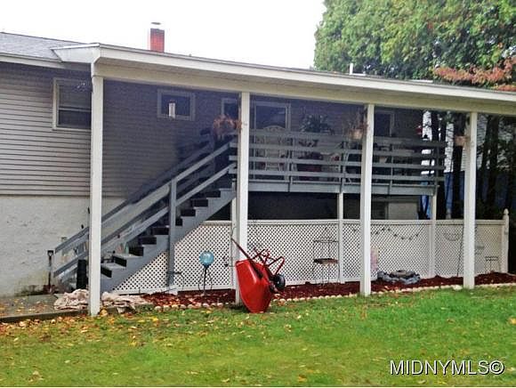 2nd image of 718 Locust Dr