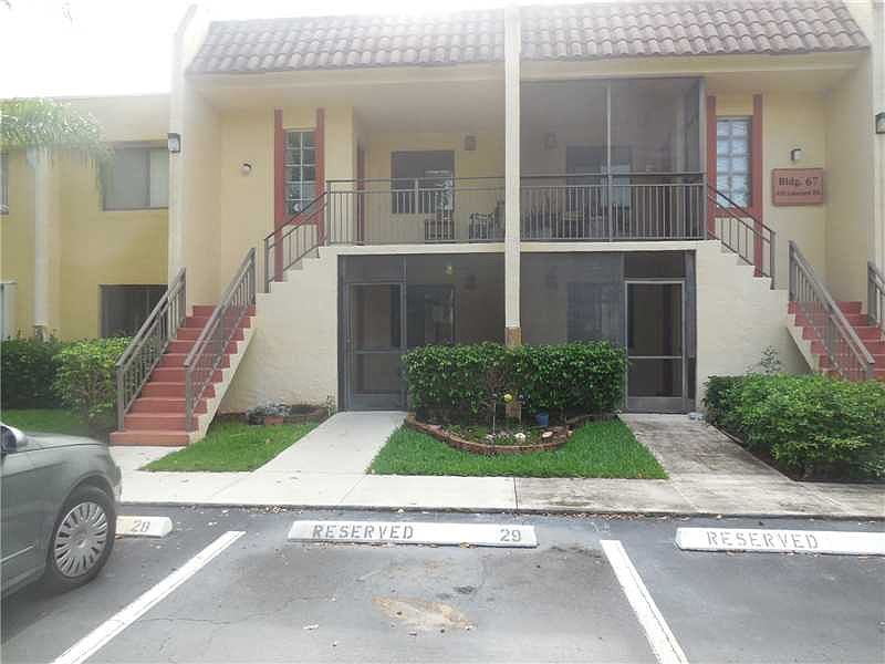 1st image of 410 Lakeview Dr APT 102