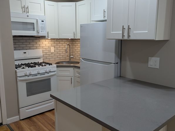 3 Hemlock Dr #114