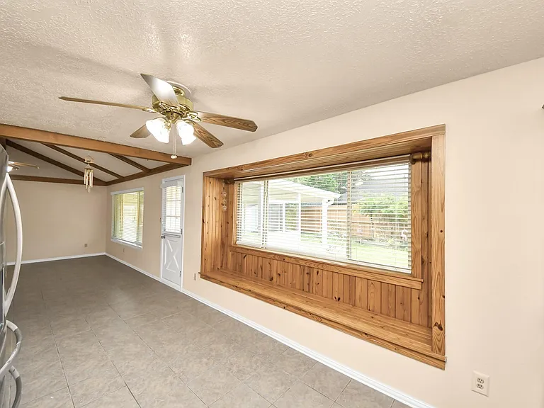 14007 Fleur De Lis Blvd — Photo 28