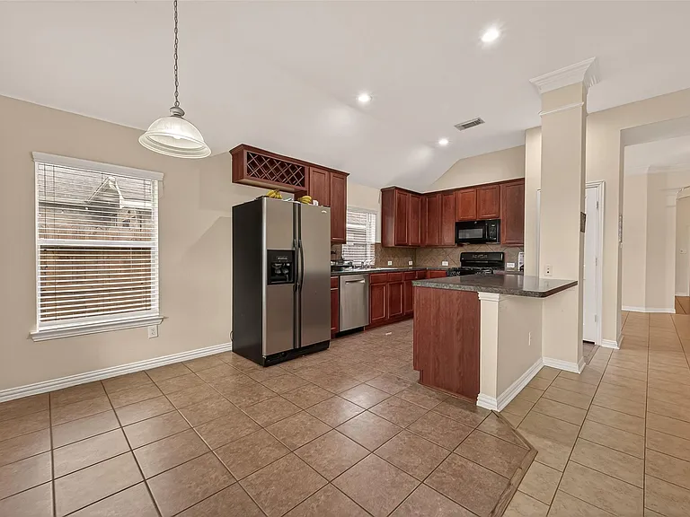 23222 Century Plant Dr — Photo 10
