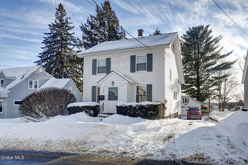 3rd image of 108 E Montgomery Street