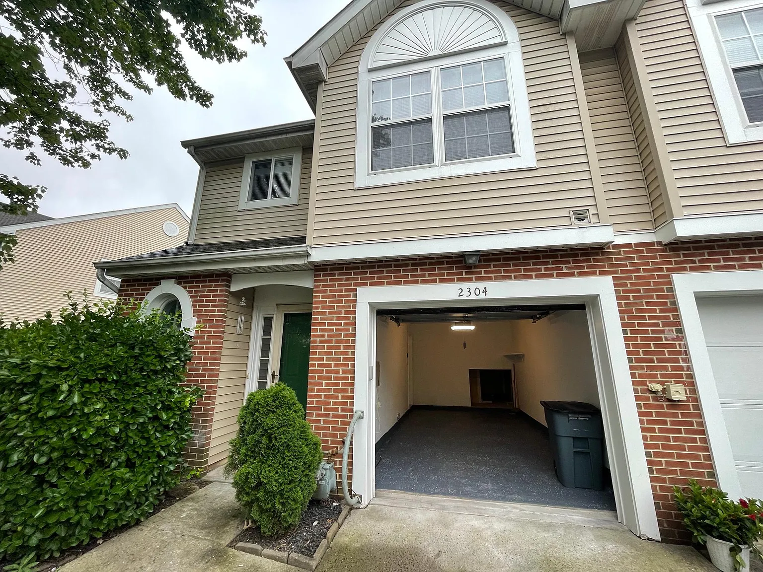 3 bed, 2.5 bath, 1496 sqft, $2,600 — Photo 4