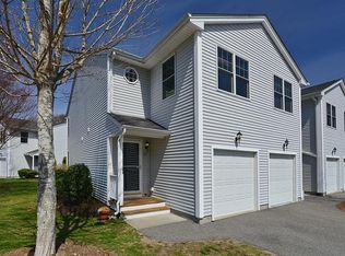 82 Rocky Brook Way, South Kingstown, RI 02879