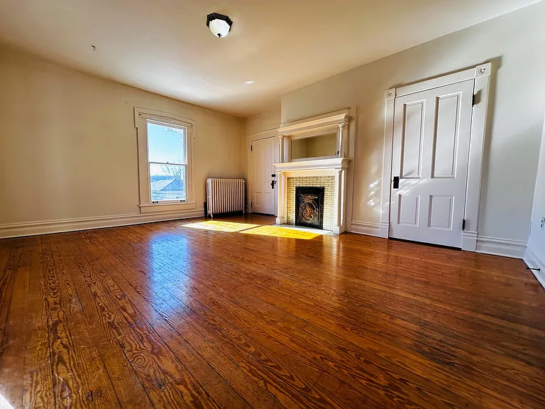 235 Kalorama St #C — Photo 7