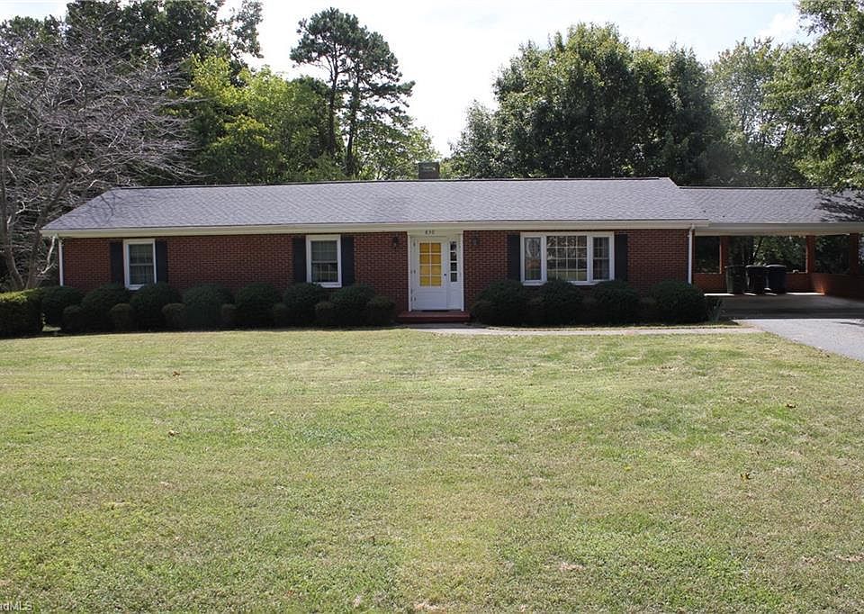 1st image of 830 Woodcrest Dr