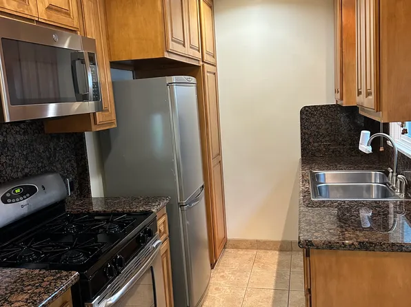 1011 Pearl St, Santa Monica, CA