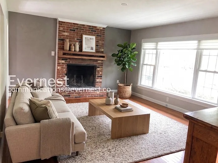 3 bed, 2.5 bath, 1232 sqft, $2,800 — Photo 2