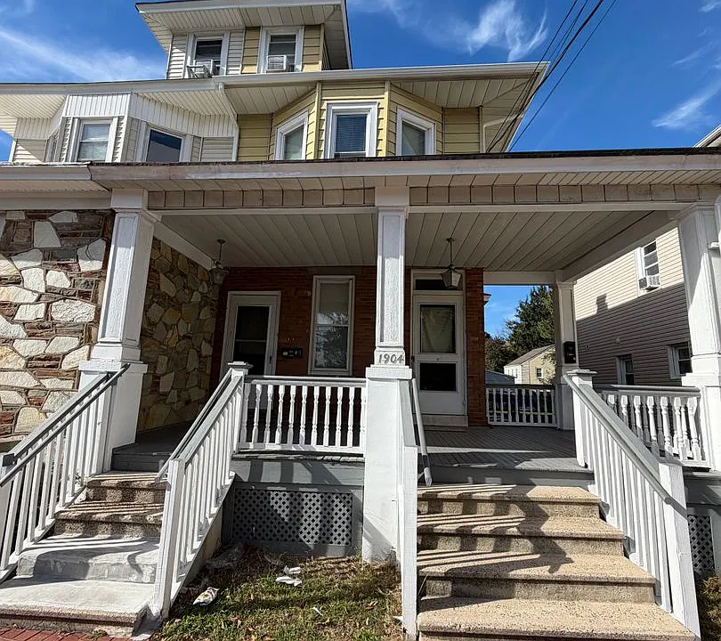 1904 Greenwood Ave