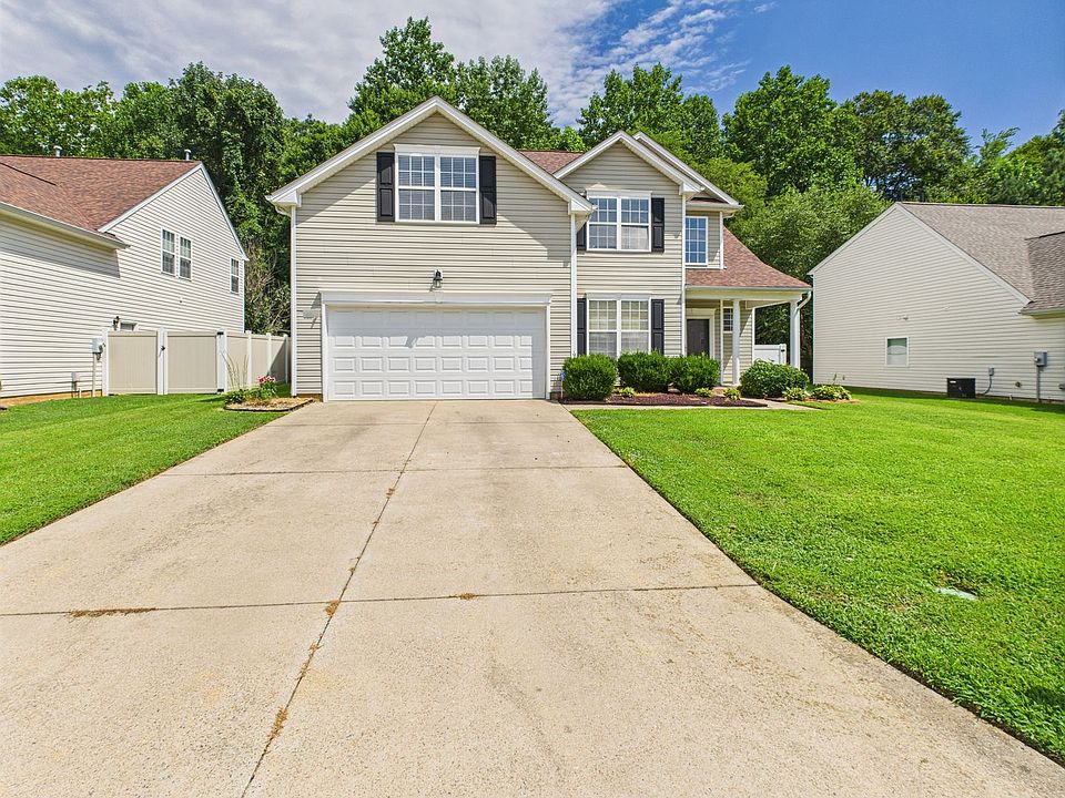 1st image of 405 Queensbury Ln