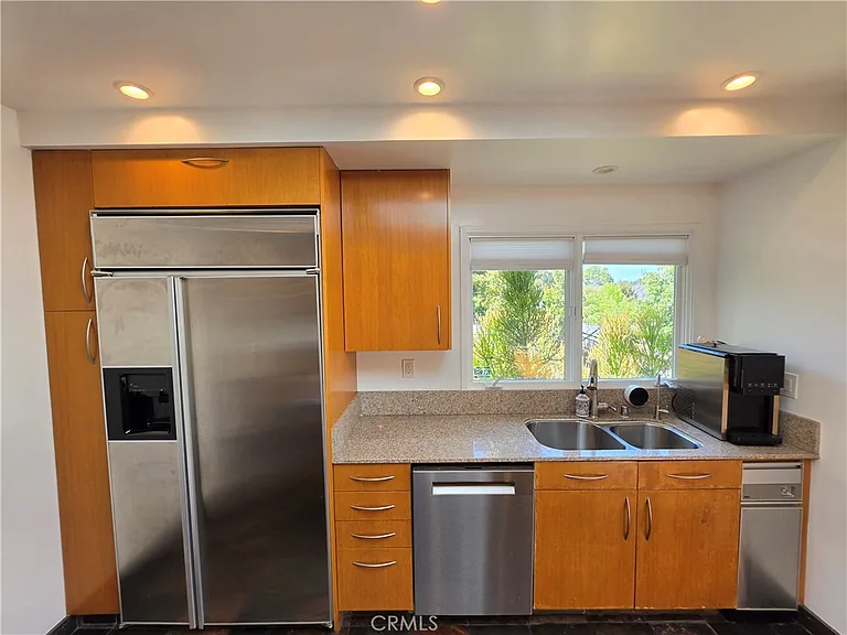 310 S Thurston Ave — Photo 26