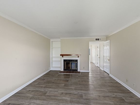 4th image of 413 Oak Forge Dr