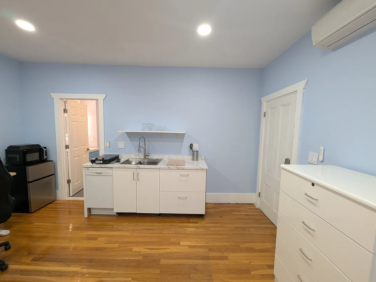 Studio, 280 sqft, $2,250 — Photo 2