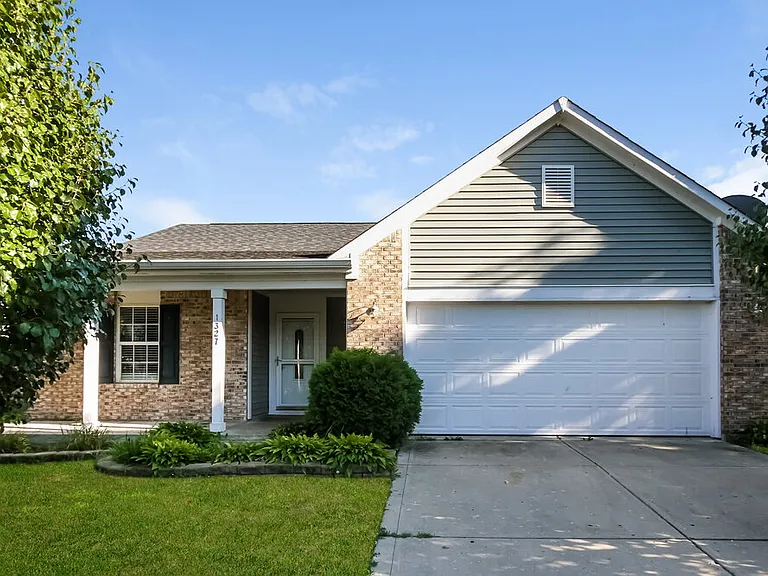 1327 Grand Canyon Cir — Photo 1