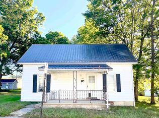 106 NE 10th St, Washington, IN 47501