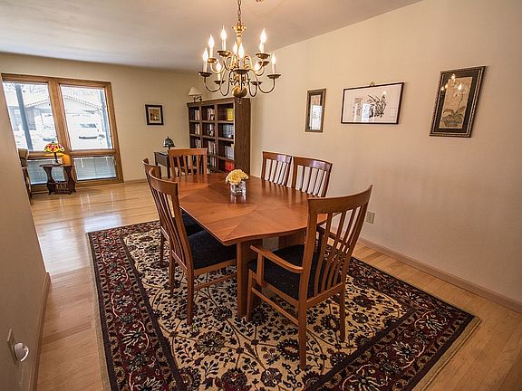 3rd image of 5314 Oaklawn Dr