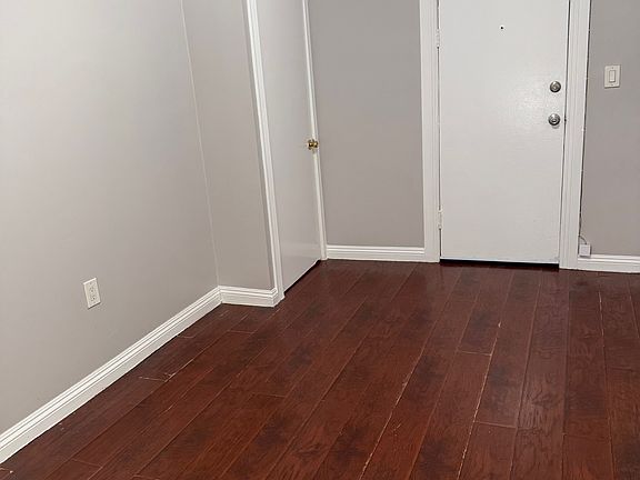 2nd image of 504 S Bonnie Brae St APT 126
