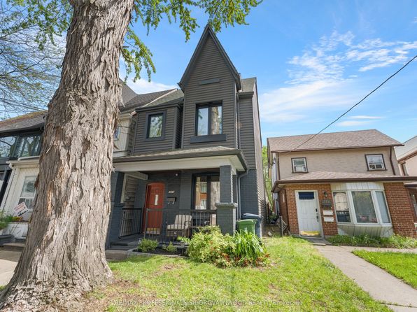 209 Maria St, Toronto, ON M6P 1W6