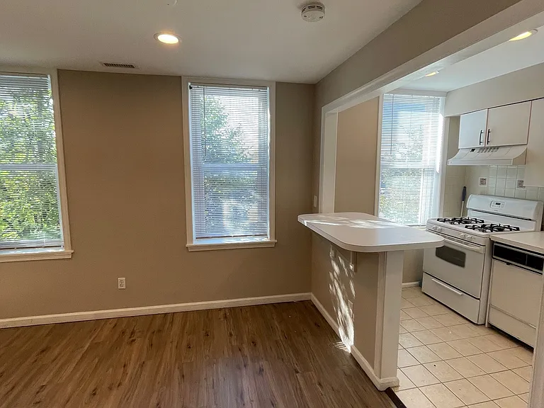 1404 E Baltimore St — Photo 4