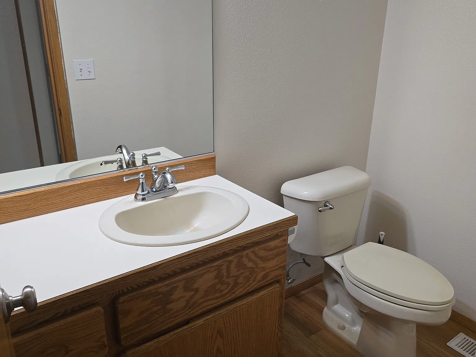 2 bed, 1.5 bath, 1288 sqft, $2,000 — Photo 1