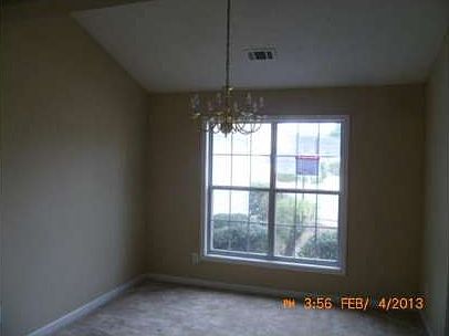 5th image of 884 Steffi Ct