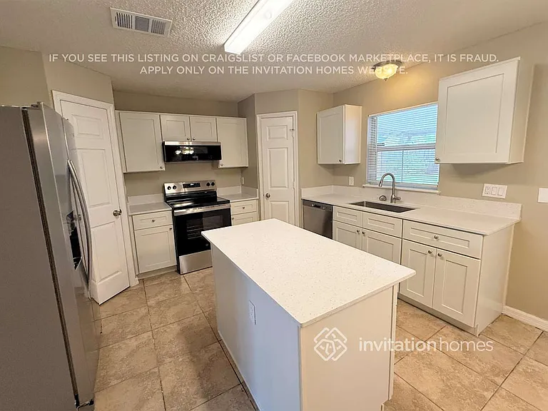 6702 Lorain St — Photo 5