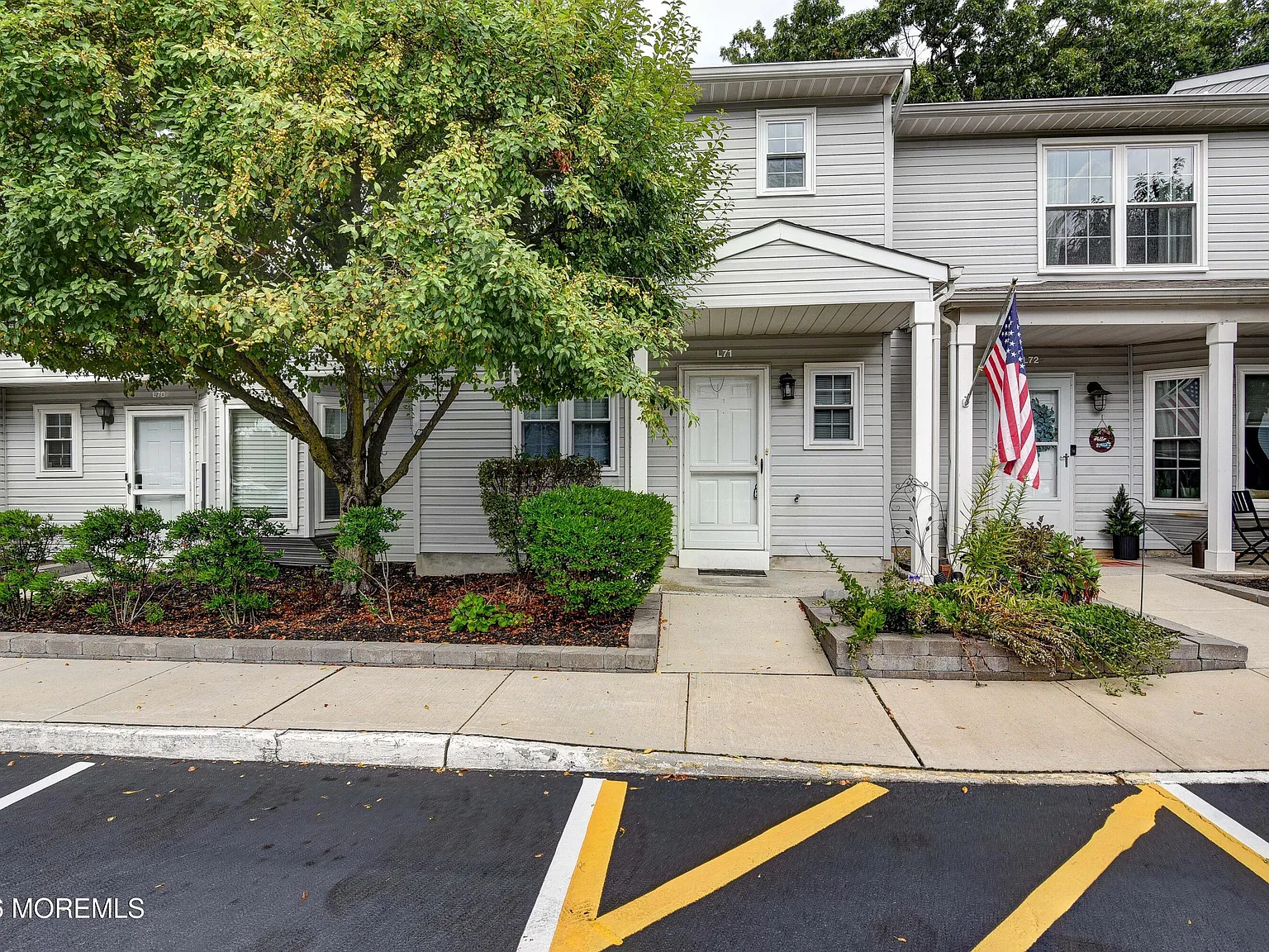 2 bed, 2.5 bath, 1224 sqft, $3,200 — Photo 3