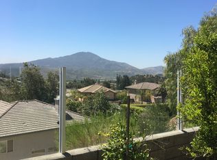1879 Fuerte Valley Dr, El Cajon, CA 92019