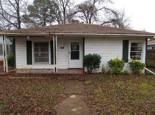 1305 Hays St, Palestine, TX 75801