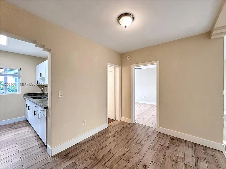 965 Bay Dr #2 — Photo 7