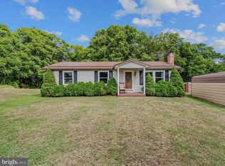260 Bennett Ln, Berkeley Springs, WV 25411