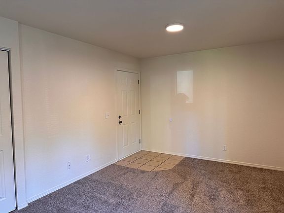 4th image of 1550 NW Milwaukee Ave #B-6